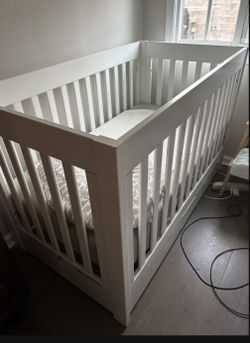 Baby Toddler Crib