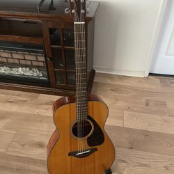 Yamaha FS800 Like New Acoustic Guitar 