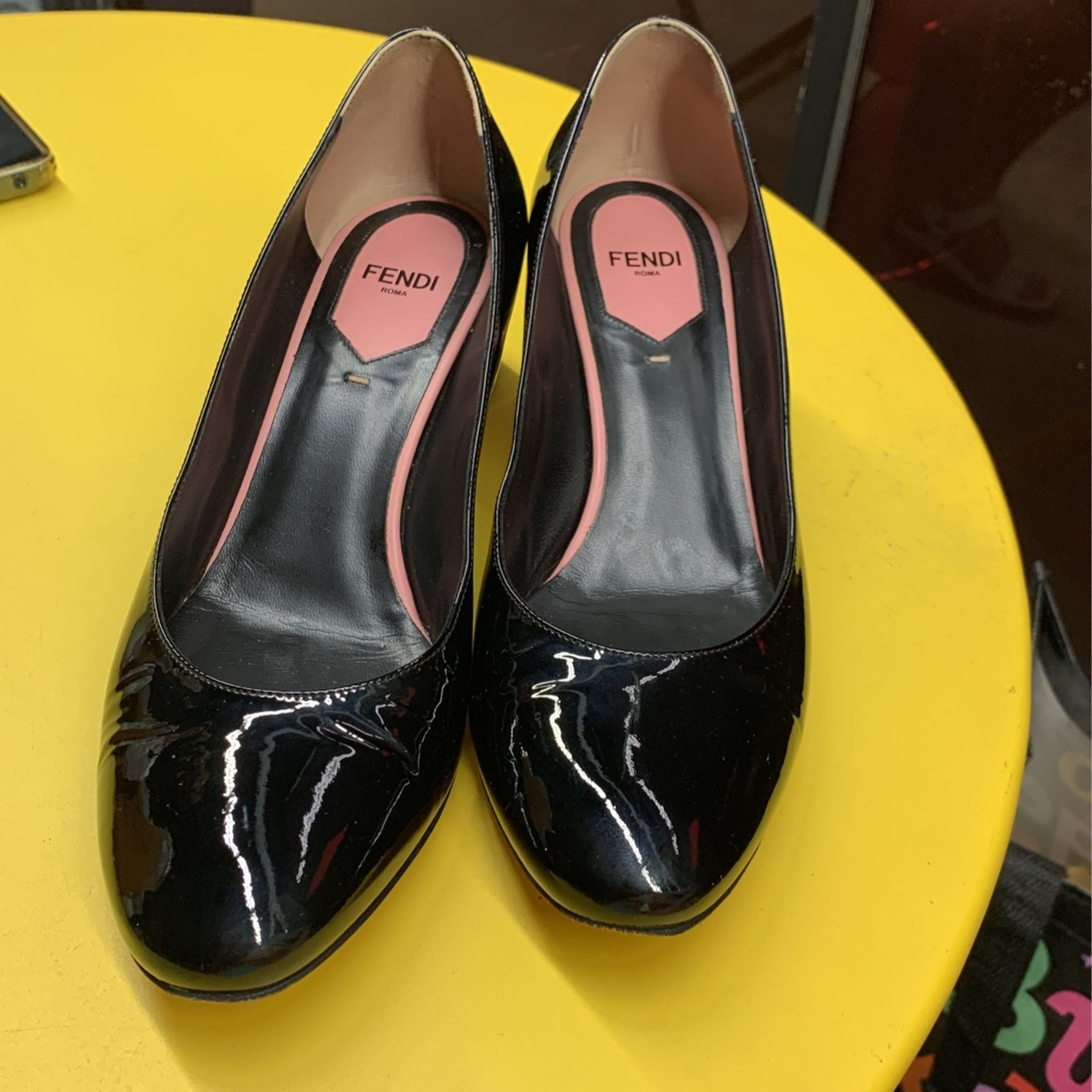 Fendi 37 1/2 BlackPatent LeatherWhite Low Heel