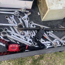 Miscellaneous Tools Sockets Wrenches And Ratchets 
