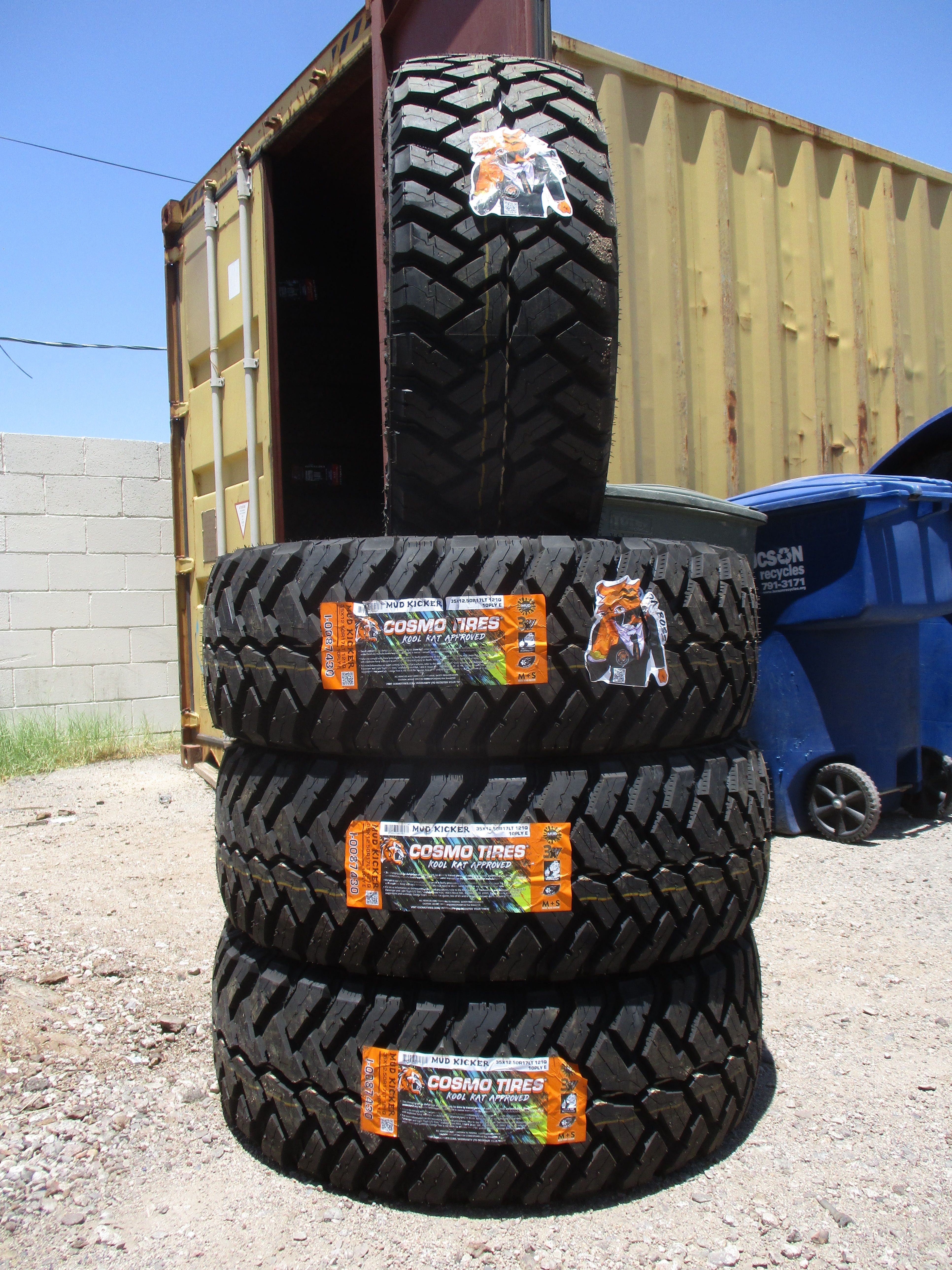 35x12.50R17 New Cosmo Mud Kicker 10 Ply Tires