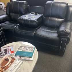 NEW BLACK 2pc RECLINING SOFA AND LOVESEAT WITH FREE DELIVERY 
