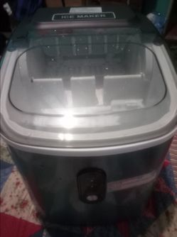 Ice maker
