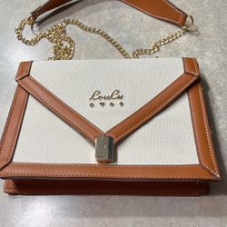  NEW LouLu  Beige/Tan Purse has Gold Crossbody Chain