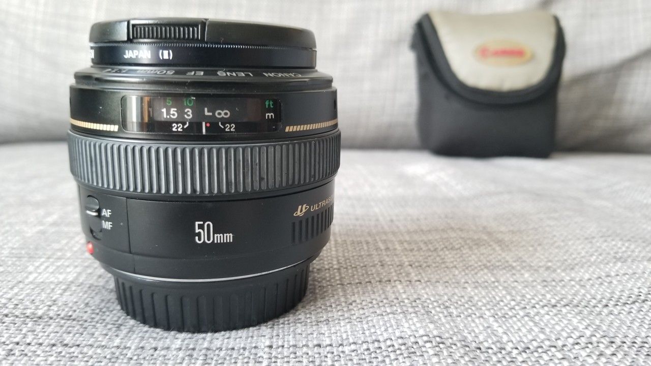 Canon lens EF 50mm f/1.4