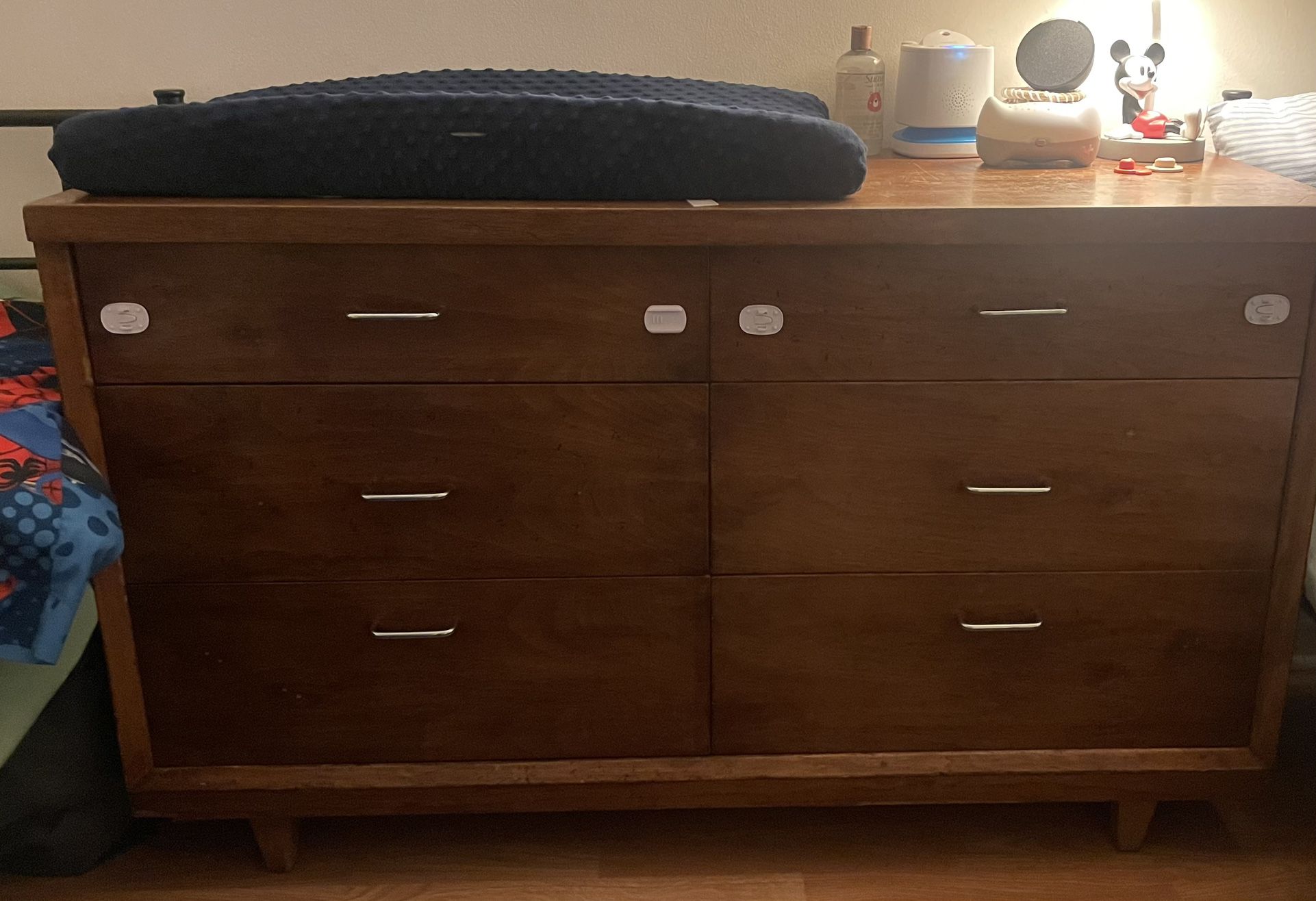 Wooden Dresser With 6 Drawers 