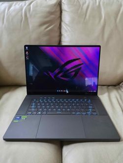 Asus zephyrus G16 4070 1TB 2024 OLED Intel core ultra 9