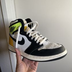 Jordan 1 Volt Size 9