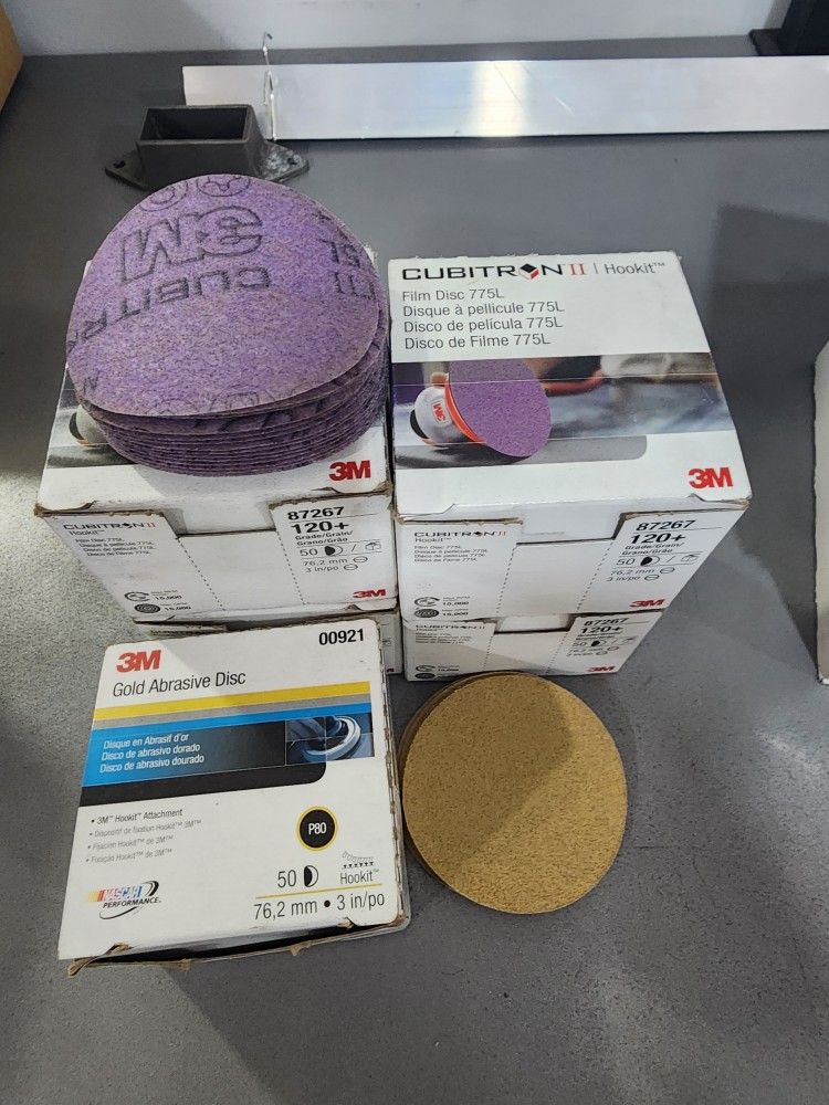 NEW 3M Small Sanding Discs

