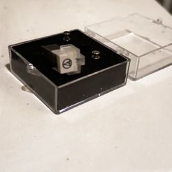 Audio-Technica Cartridge & Stylus Clear Silver in Protective Case