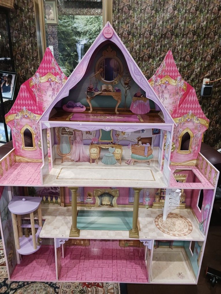 Doll Castle