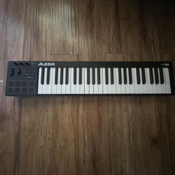 Alesis 49 Keyboard