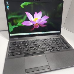 CARBON FIBER DELL LATITUDE 5500 WINDOWS 11 PRO
i7 8Th GEN
16GB DDR4 RAM