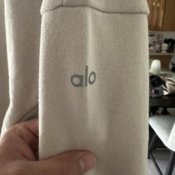 ALO, Adidas, GUESS, ZARA 