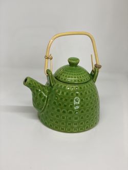 PIER 1 IMPORTS🔥NIB🔥GREEN LATTICE TEAPOT