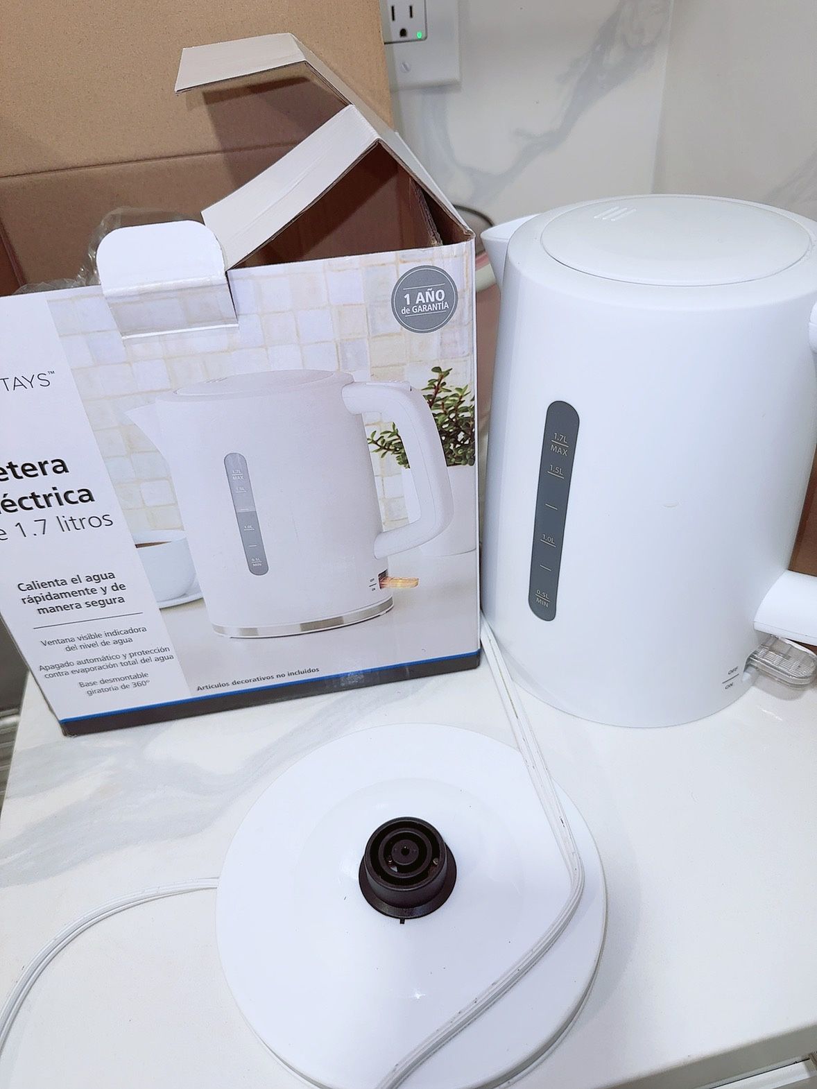 Mainstays 1.7L Electric Kettle, Auto Shut-off