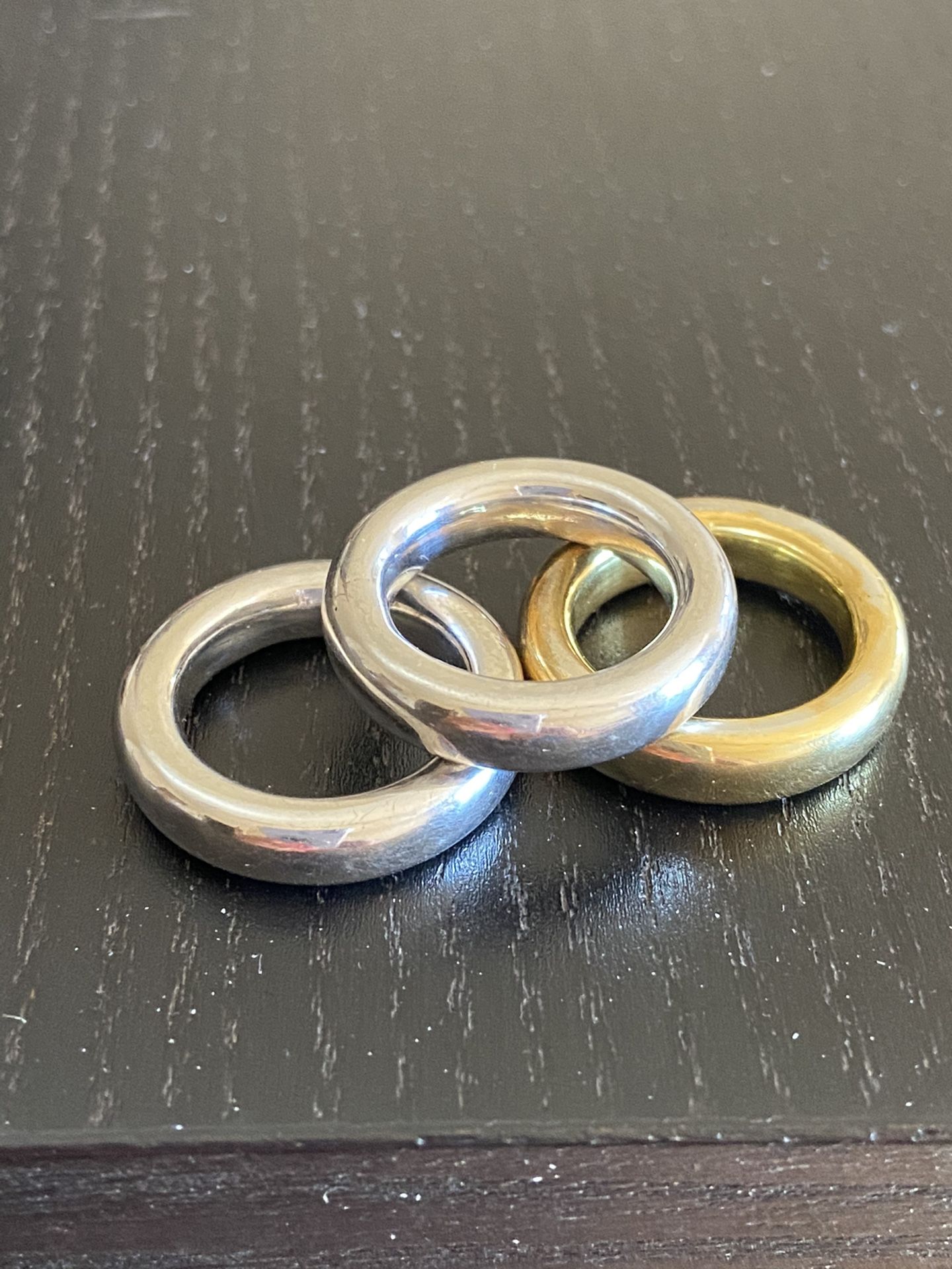 Rings: Sterling silver rhodium plated size 6,25
