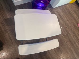 Mesas de pinning de niños semi nueva
