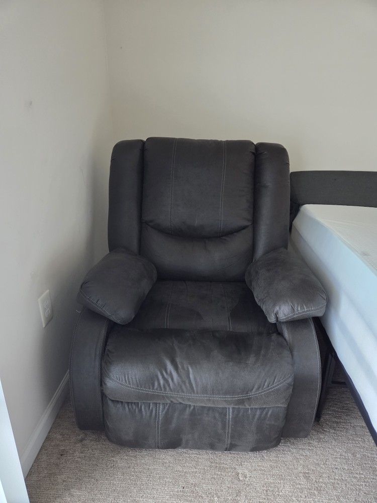 Manual Recliner Chair