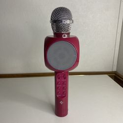 Karaoke studio Microphone bluetooth tech solutions