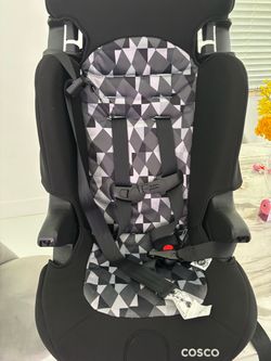 Baby car seat like new barely used