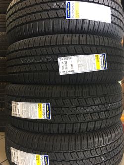Goodyear Wrangler SR-A 275/60/20 BlackWall Dodge Ram