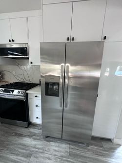 Refrigerator Refrigerator