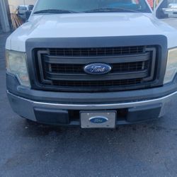 2014 Ford F150 4x2.     V6 3.7l