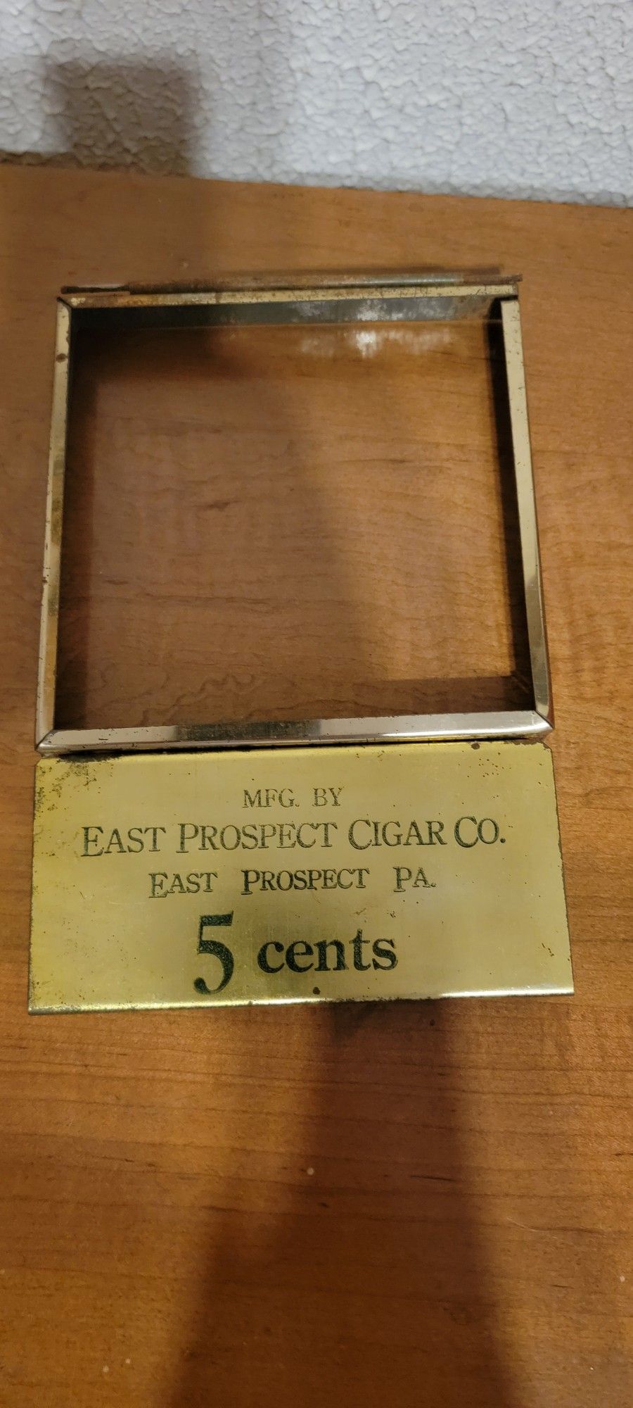 Old Cigar Box Topper
