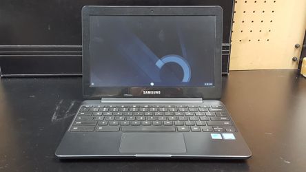 SAMSUNG CHROME LAPTOP INCLUDING CHARGER