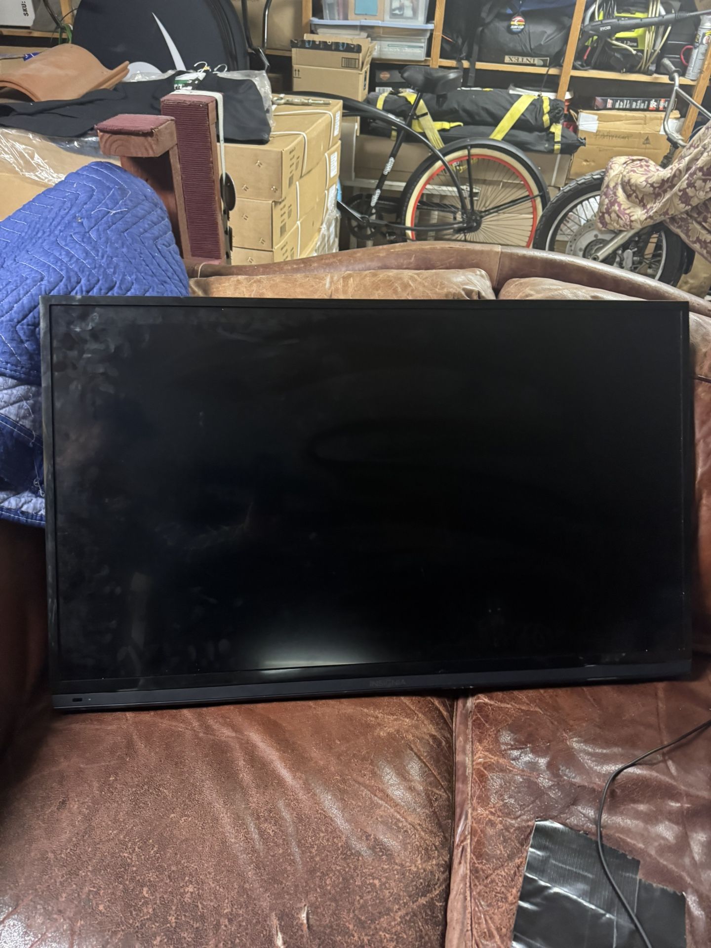 Insignia TV with ROKU