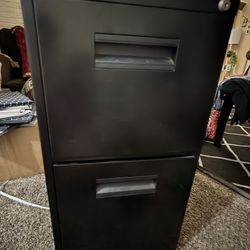 drawer metal heavy cabinet keys missing | New in condition heavy metal For files Water, fire nothing can damage your stuff Only I loss keys but