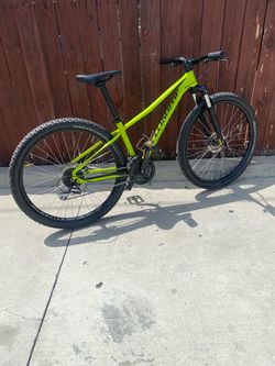 Specialized pitch 24 speed tires 27.5 disc brakes