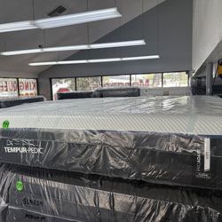 QUEEN SIZE TEMPURPEDIC PROADAPT (SOFT) MATTRESS & BOX SPRING BED SET