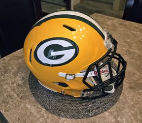 Green Bay Packers Full Size Authentic Speedflex Football  Helmet 