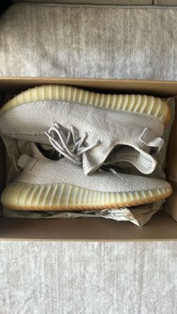 Adidas Yeezy Boost 350 V2 Size 9