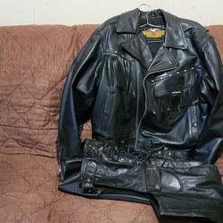 HARLEY DAVIDSON MEN'S FRINGE MOTORCYCLE LEATHER JACKET MADE IN INDONESIA WITH CHAPS  INCLUDED JACKET SIZE L & CHAPS M.
