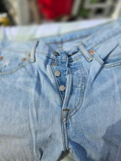 Levi's 501 29x32 light blue denim