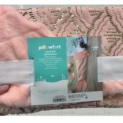 Mermaid Tail Wearable Blanket 