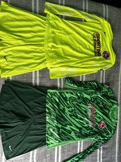 Arsenal goalkeeper kit