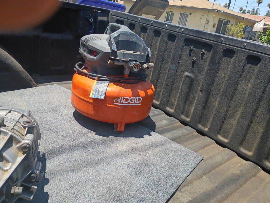 Rigid 6 Gallon 150 Psi