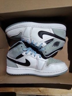 Nike Air Jordan 1 Mid SE 'White Ice Blue' GS Size 4Y