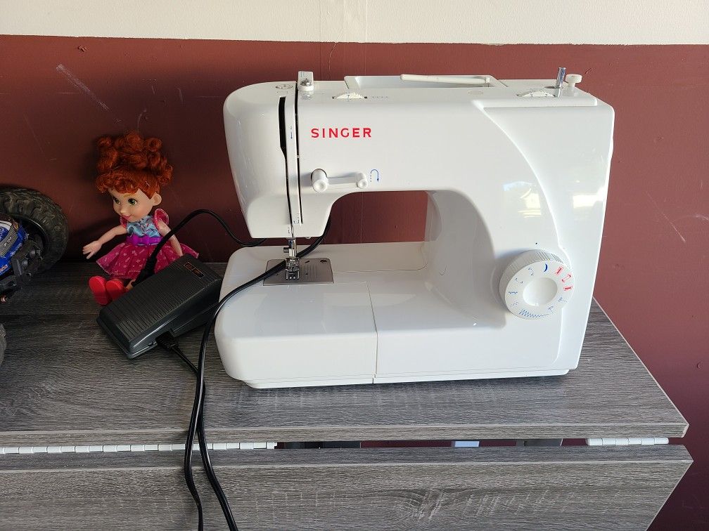 Sewing machine for Sale in WA OfferUp