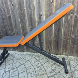 Adjustable Weight Bench 