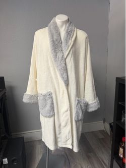 Charter Club Plush Spa Bathrobe XL/XXL – Ivory with Gray Trim