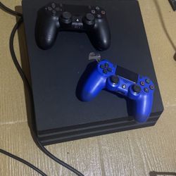 PS4 500gb Black With 2controllers 