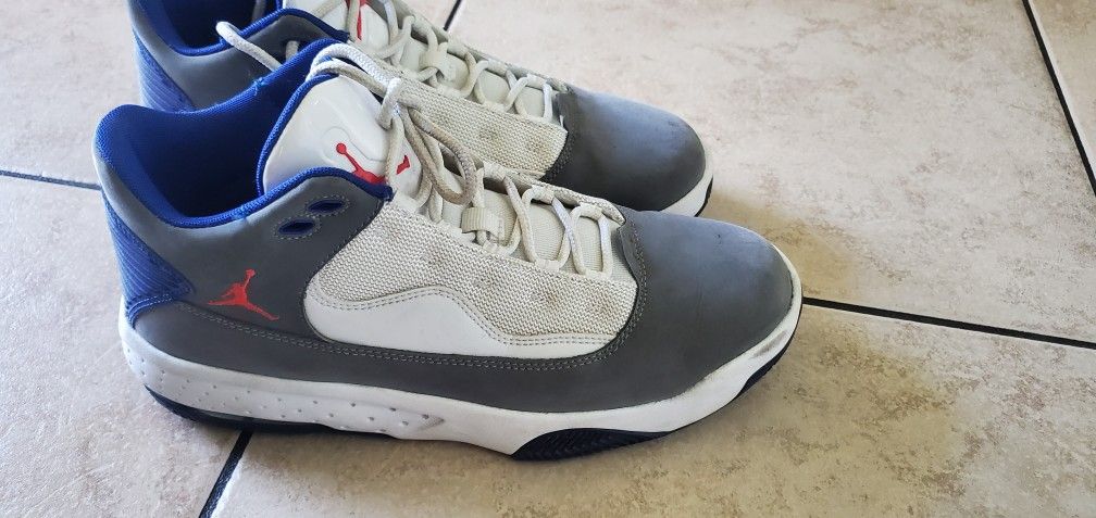 Jordans Shoes. Size 8.5