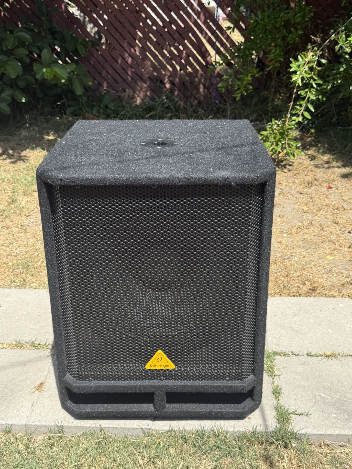 EUROLIVE VQ1500 D BEHRINGER