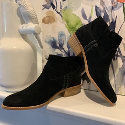Dolce Vita Black Charee Suede Ankle Boots
