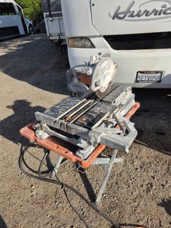 RIDGID Wet Tile Saw with Stand